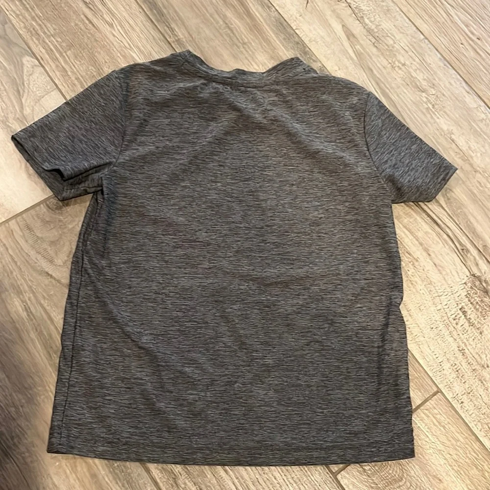 EUC Gymboree gymgo performance shirt, sz S 5/6